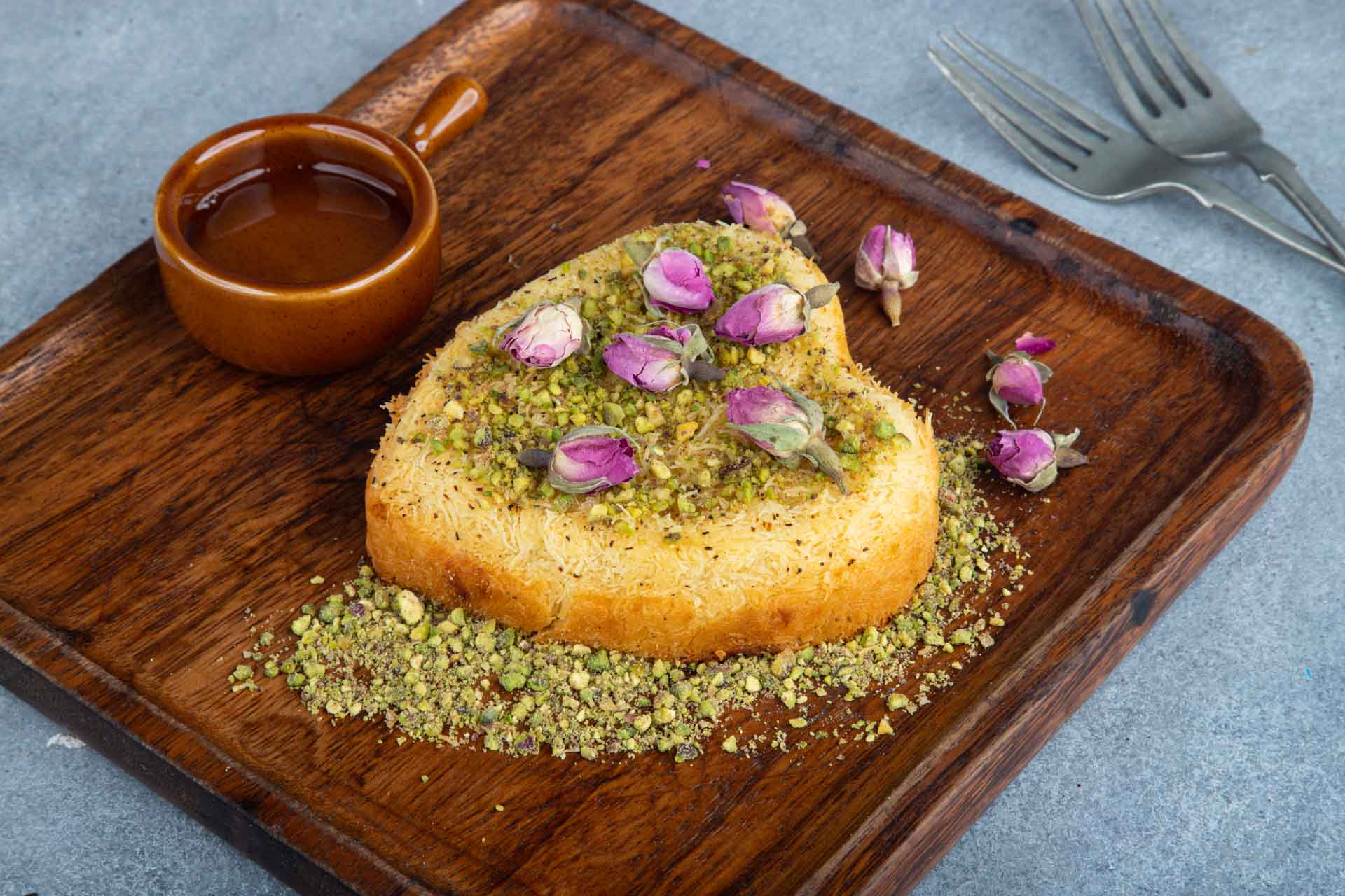 210823_Talabat_UAE_PICCOLOMONDOSHZCafe_Cafe_Kunafa_Kailash-141